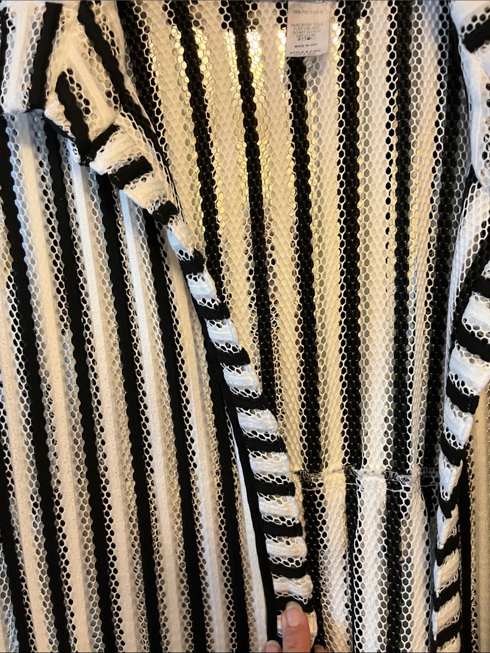 Striped Open Long  Cardigan Vest in Black and White - Picture 5 of 10